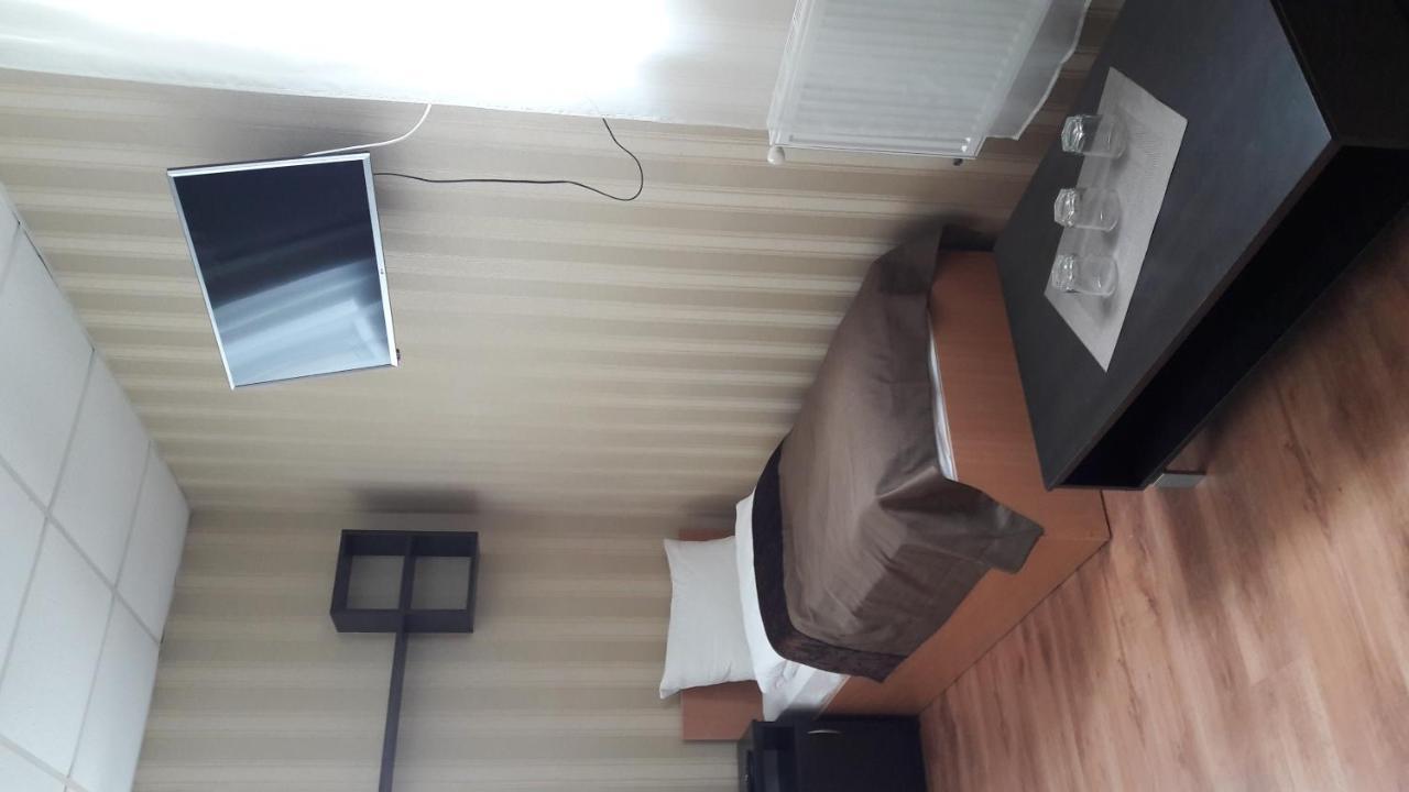 Leon Hotel Liov Exterior foto