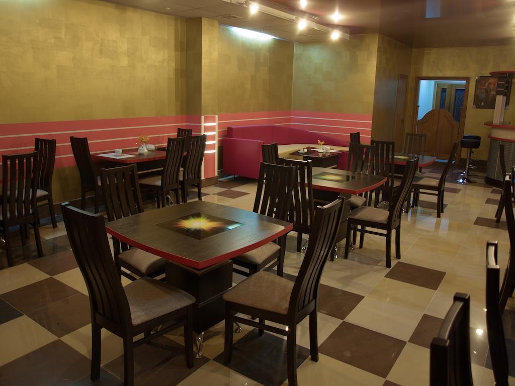 Leon Hotel Liov Exterior foto